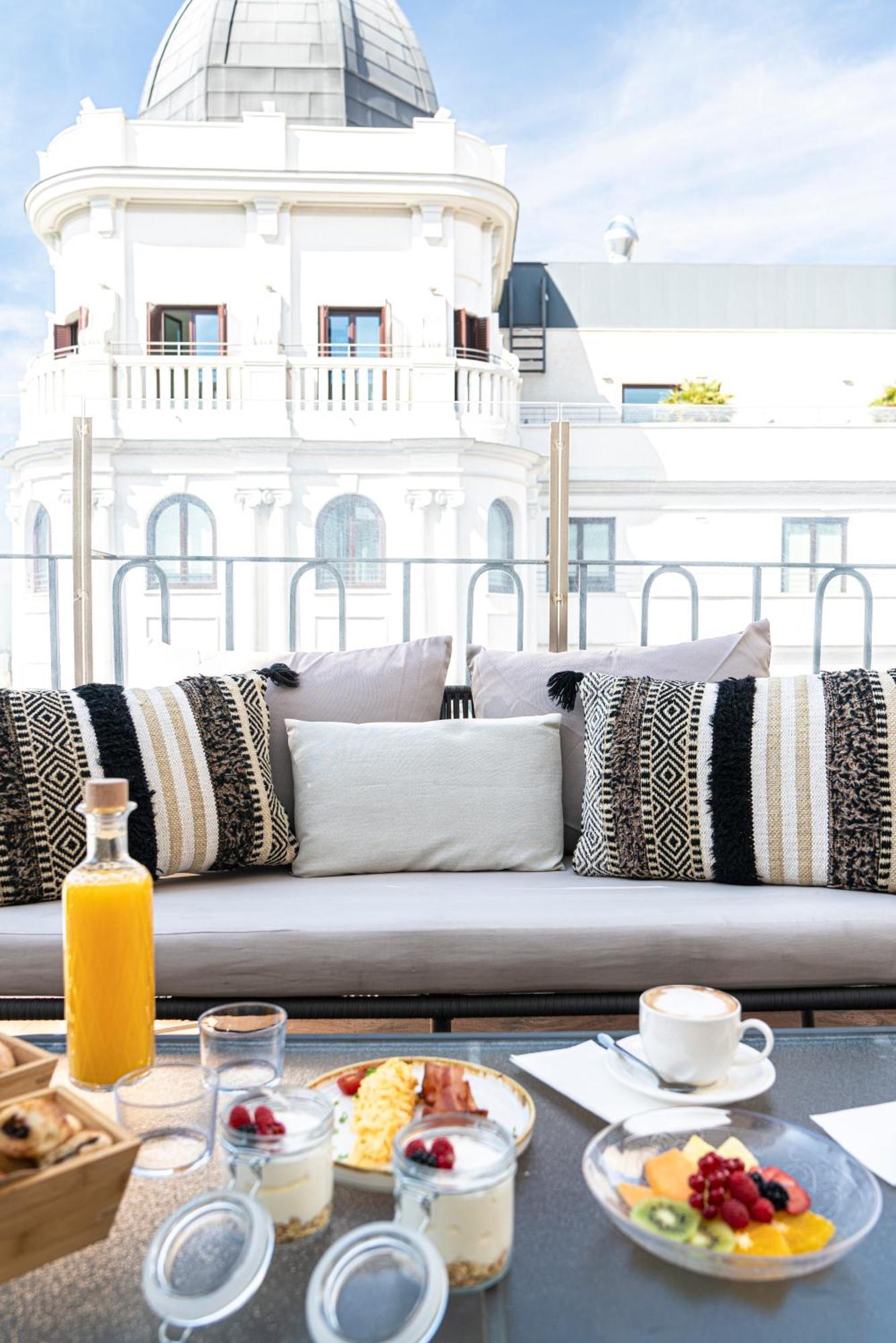 Vincci Via - 66 Hotel Madrid Kültér fotó